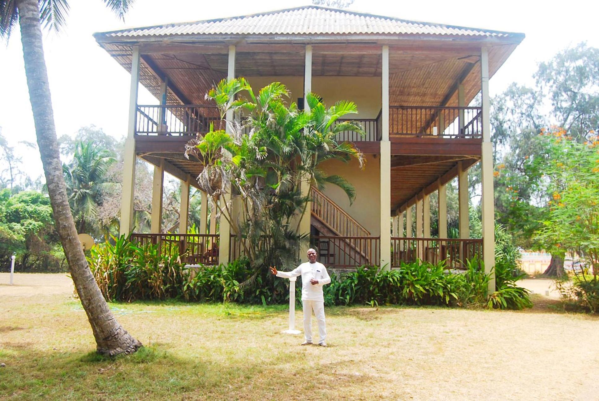 Auberge De Grand Popo Buitenkant foto